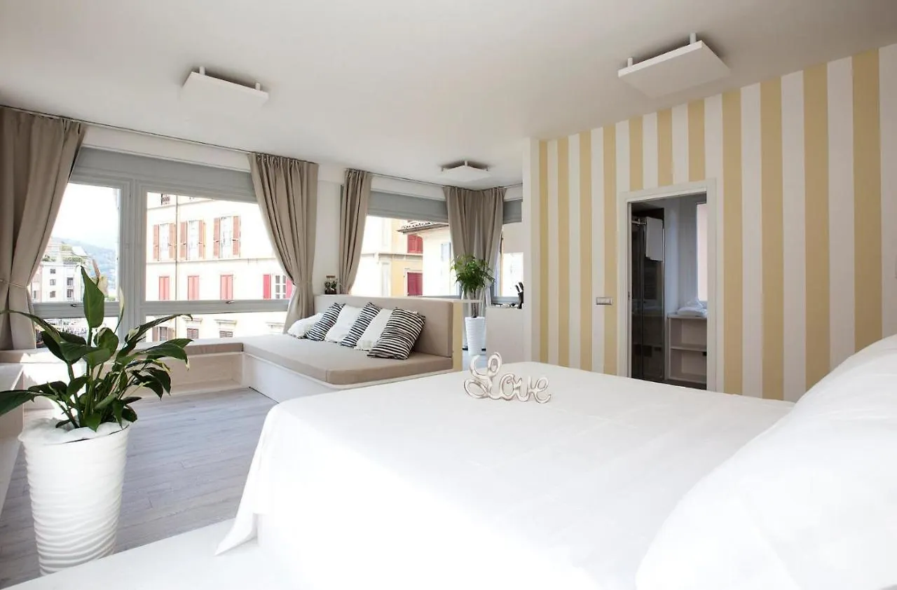 Apartment Downtown Como-Luxury Suites