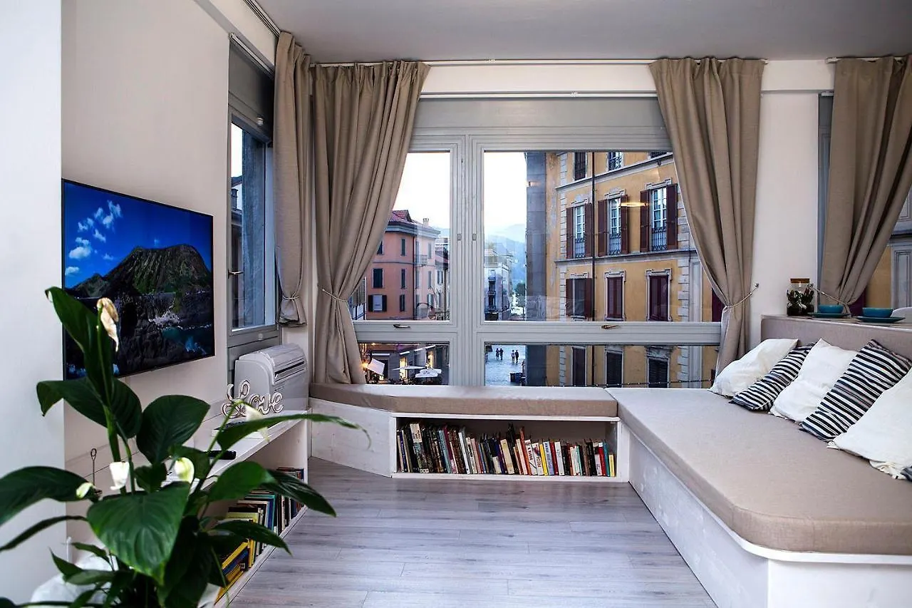 Downtown Como-Luxury Suites Apartment Como
