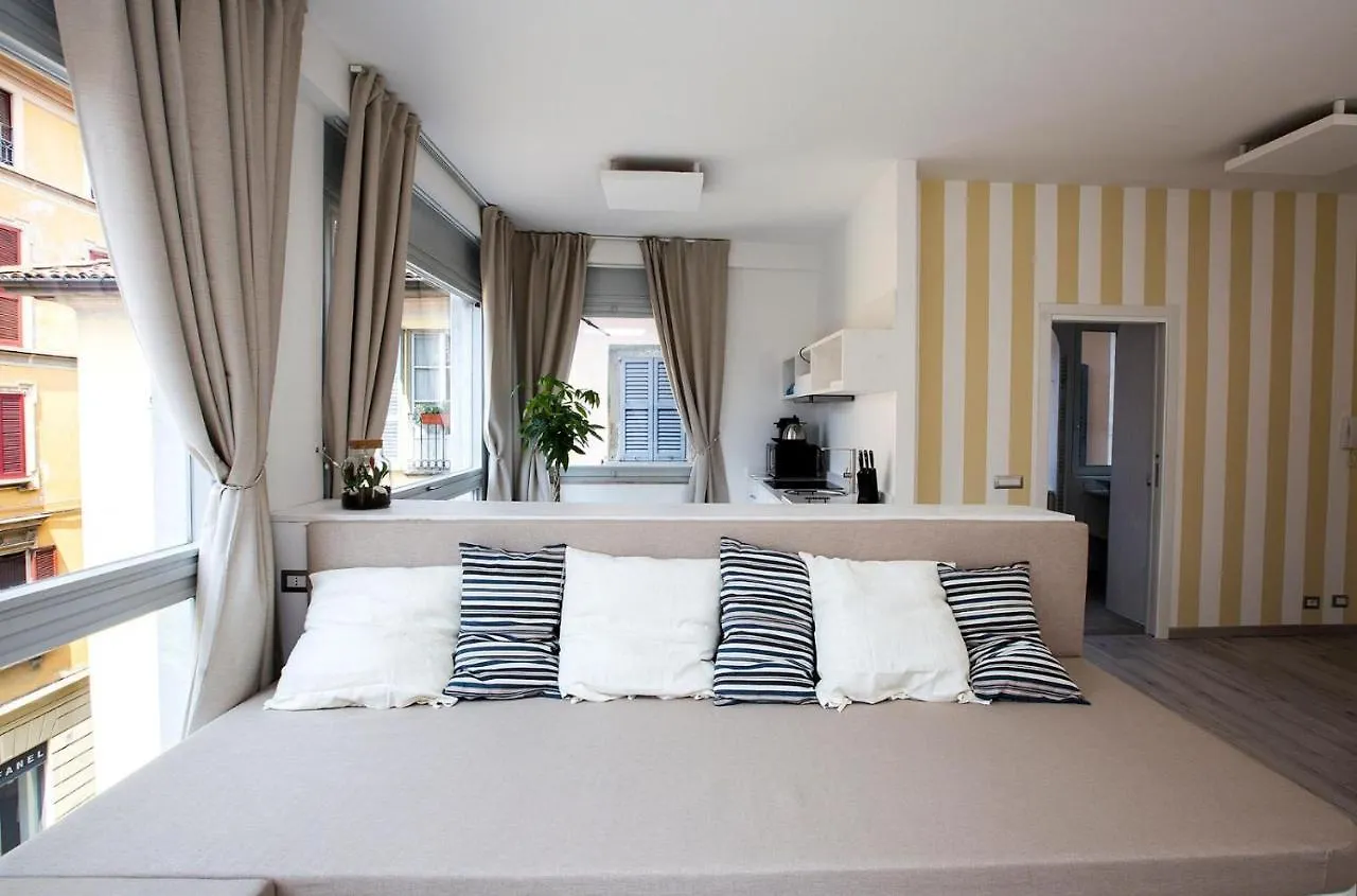 Downtown Como-Luxury Suites