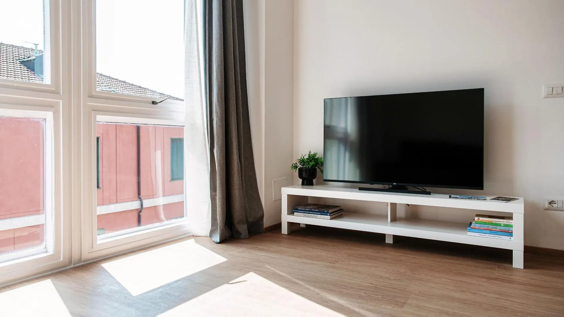 Apartment Downtown Como-Luxury Suites