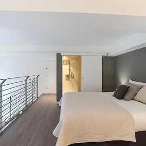  Apartment Brunate - By Myhomeincomo