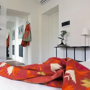  Apartment Crochat
