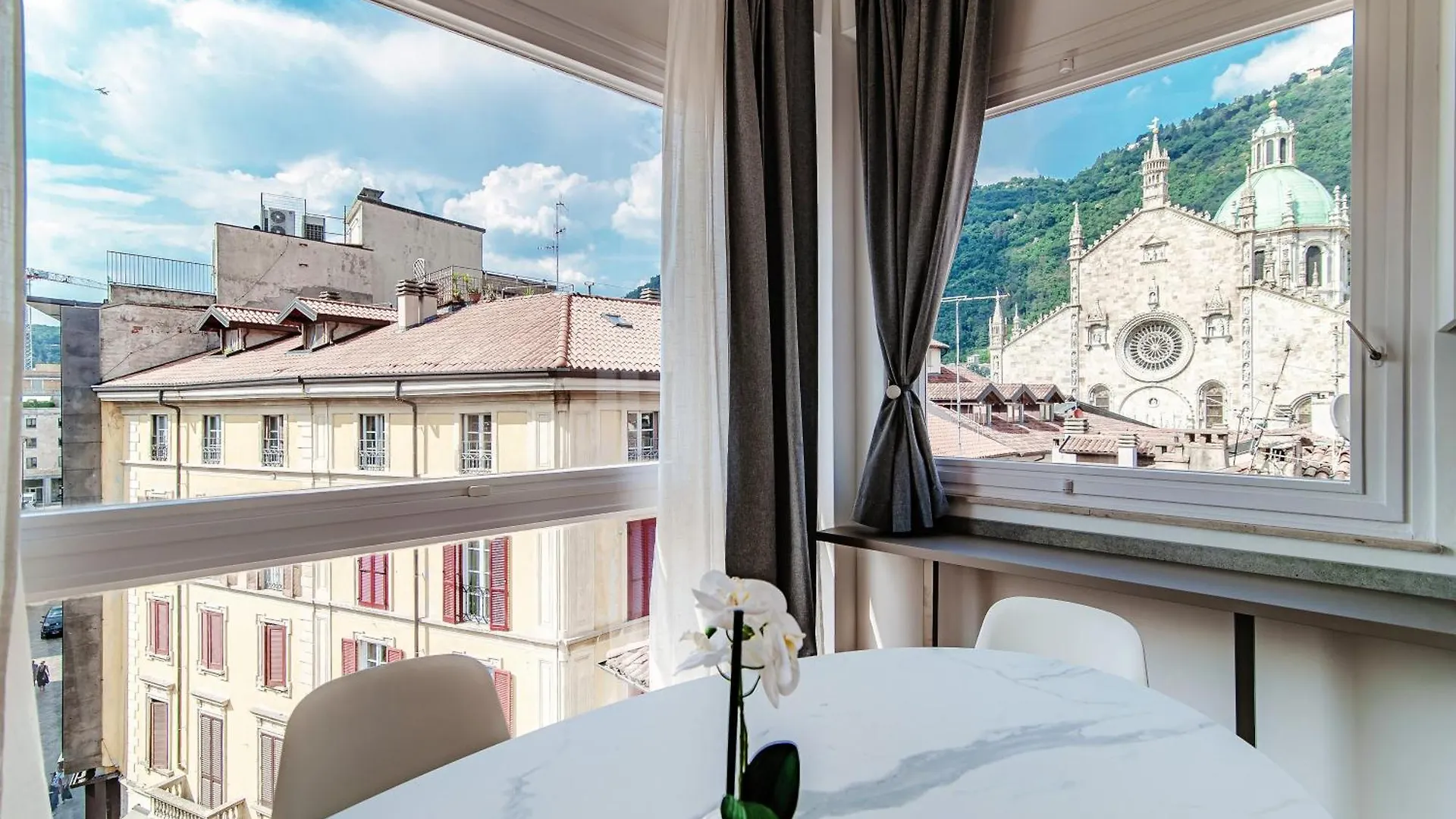Downtown Como-Luxury Suites Apartamento Como
