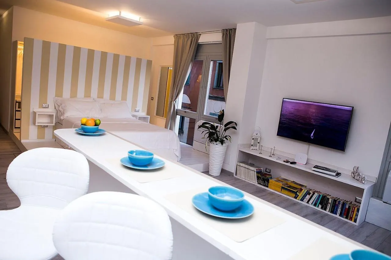 Apartment Downtown Como-Luxury Suites